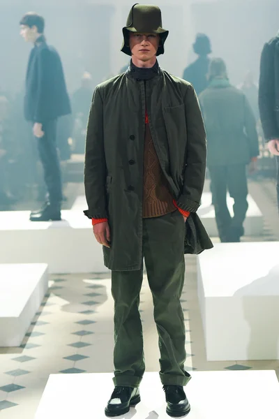 Look 24